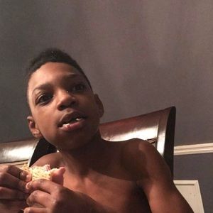 Meet your Posher, Cory